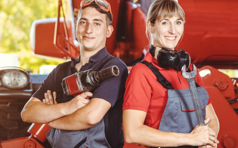 Land- und Baumaschinenmechatroniker/in